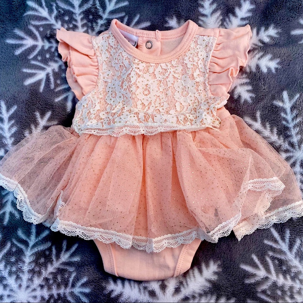 Light Pink tutu onesie (0-3 M)💖